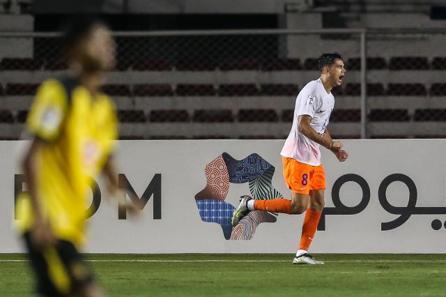 bsport体育官网入口-泰山下南洋强闯“最难关” 留守人观火惊呼日韩凶猛