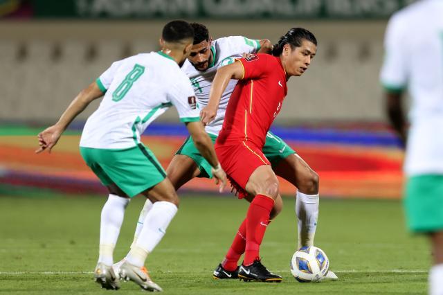 b体育官方下载-国足平沙特保住亚洲第九位置 末轮输阿曼则下降