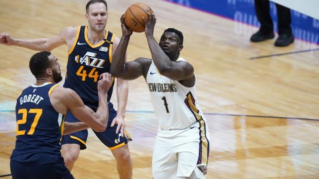 b体育-鹈鹕找准前进新方向，锡安带球队众将猛练“内”功